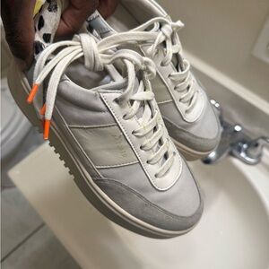 Axel Arigato Cream and Gray Sneakers size 6.5